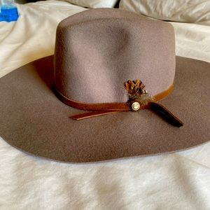 Good in bros wide brim hat